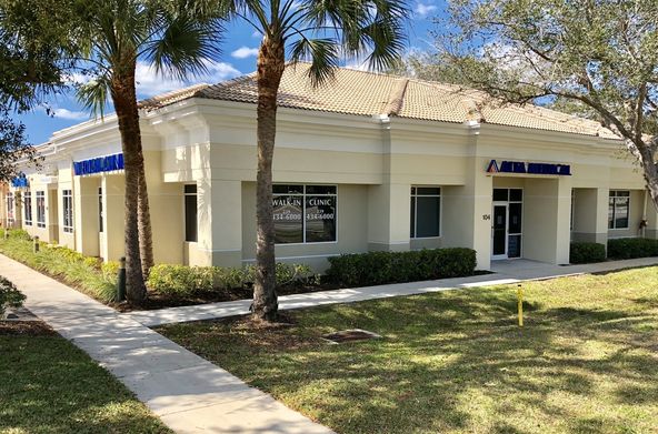 7385 Radio Rd, Naples, FL 34104